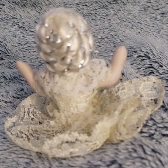 Vintage Porcelain miniature doll - Picture 3 of 3